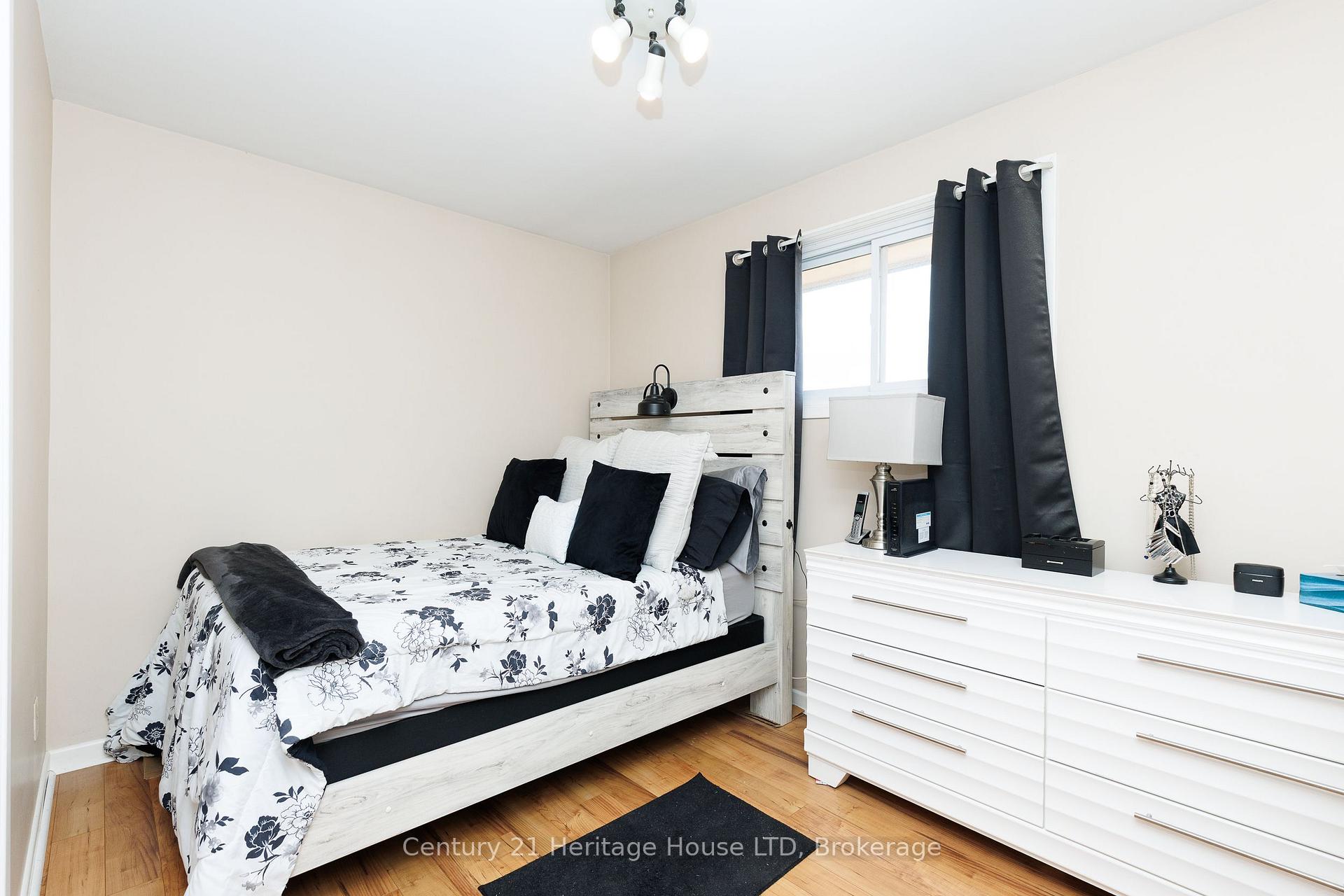 Photo 18 of 8086 Paddock Trail Drive, Niagara Falls, Ascot — HOMEH