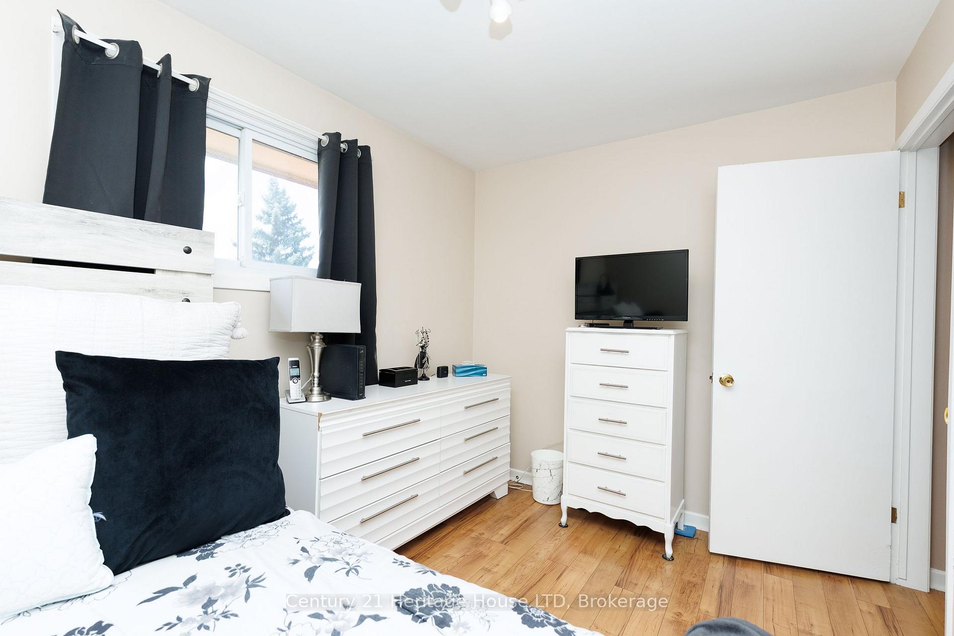 Photo 20 of 8086 Paddock Trail Drive, Niagara Falls, Ascot — HOMEH
