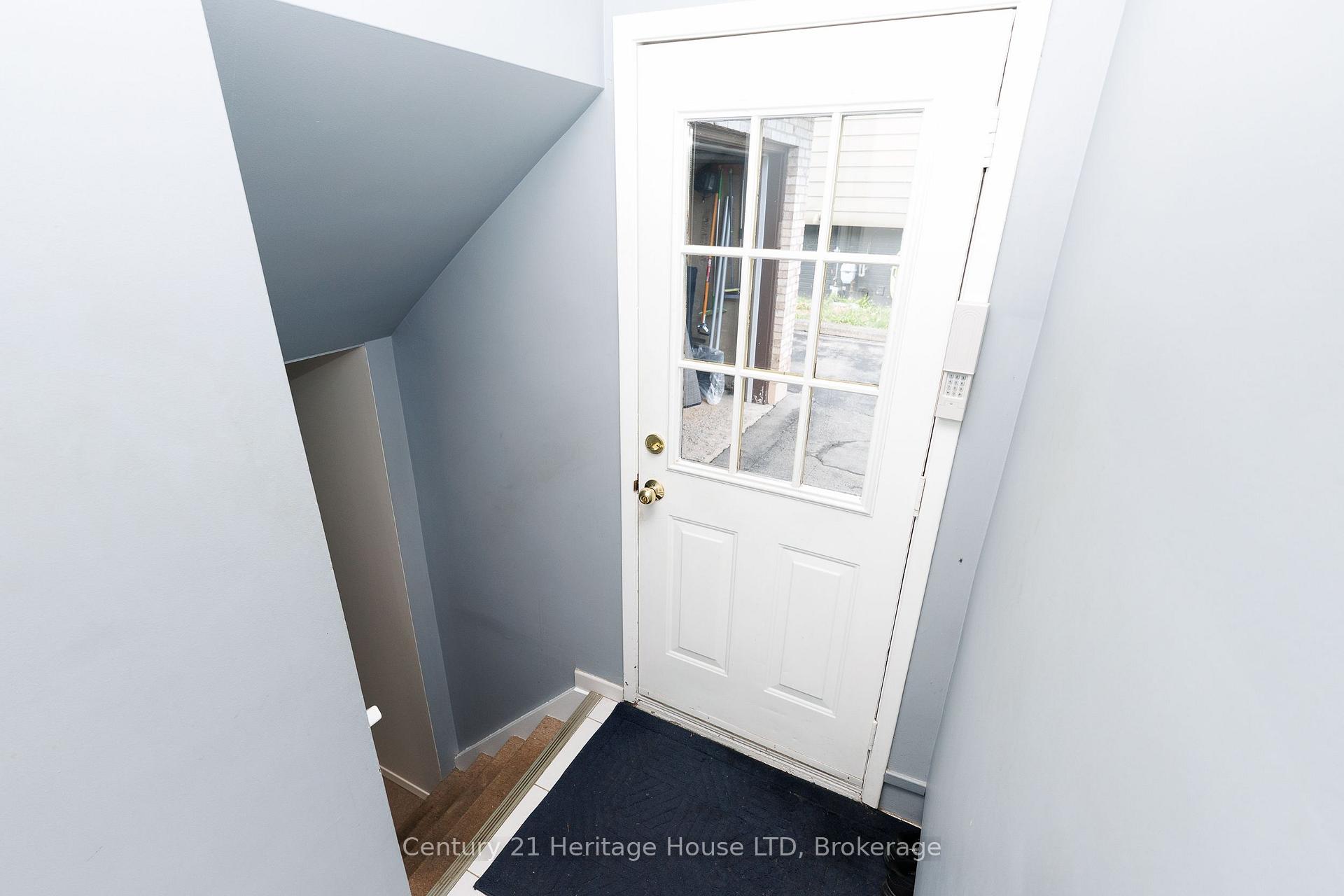 Photo 27 of 8086 Paddock Trail Drive, Niagara Falls, Ascot — HOMEH