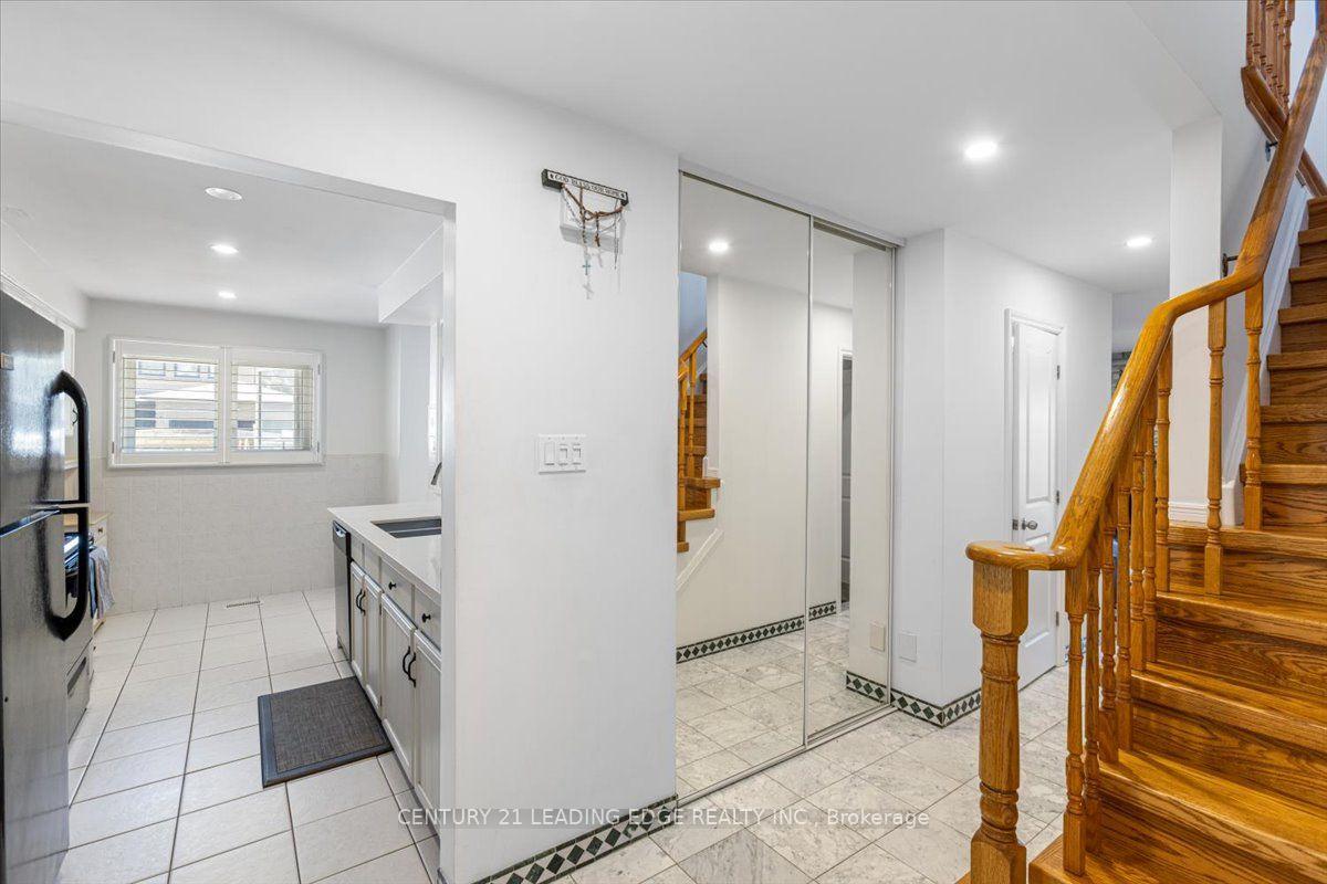 Photo 3 of 69 Parkinson Road, Markham, Markham Village — HOMEH