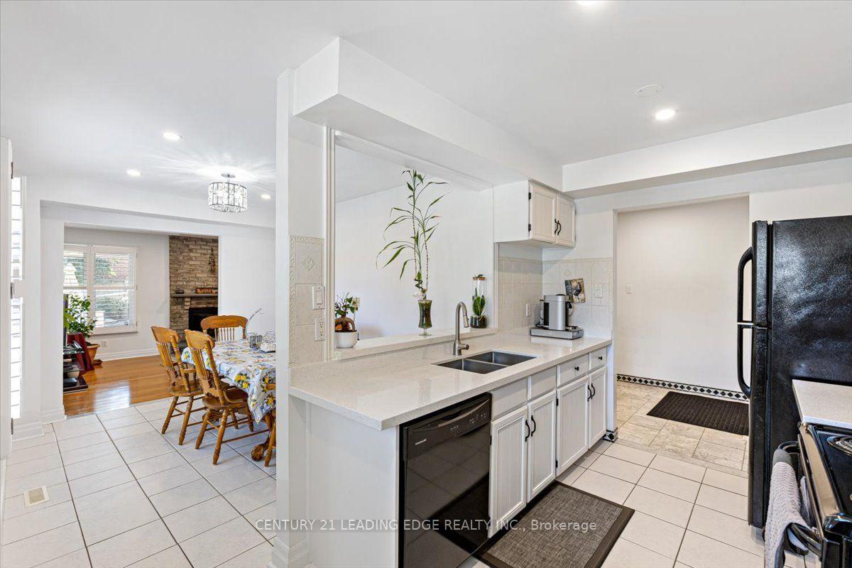 Photo 6 of 69 Parkinson Road, Markham, Markham Village — HOMEH