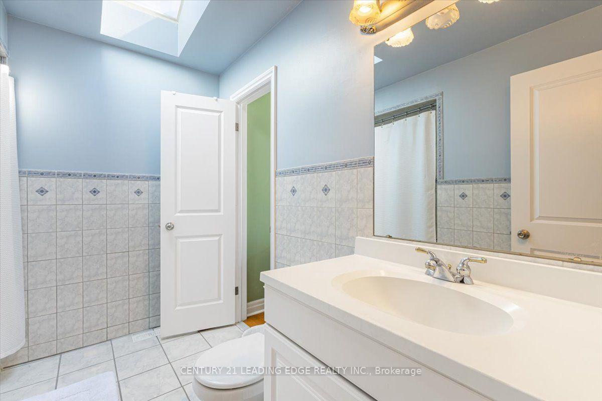 Photo 15 of 69 Parkinson Road, Markham, Markham Village — HOMEH