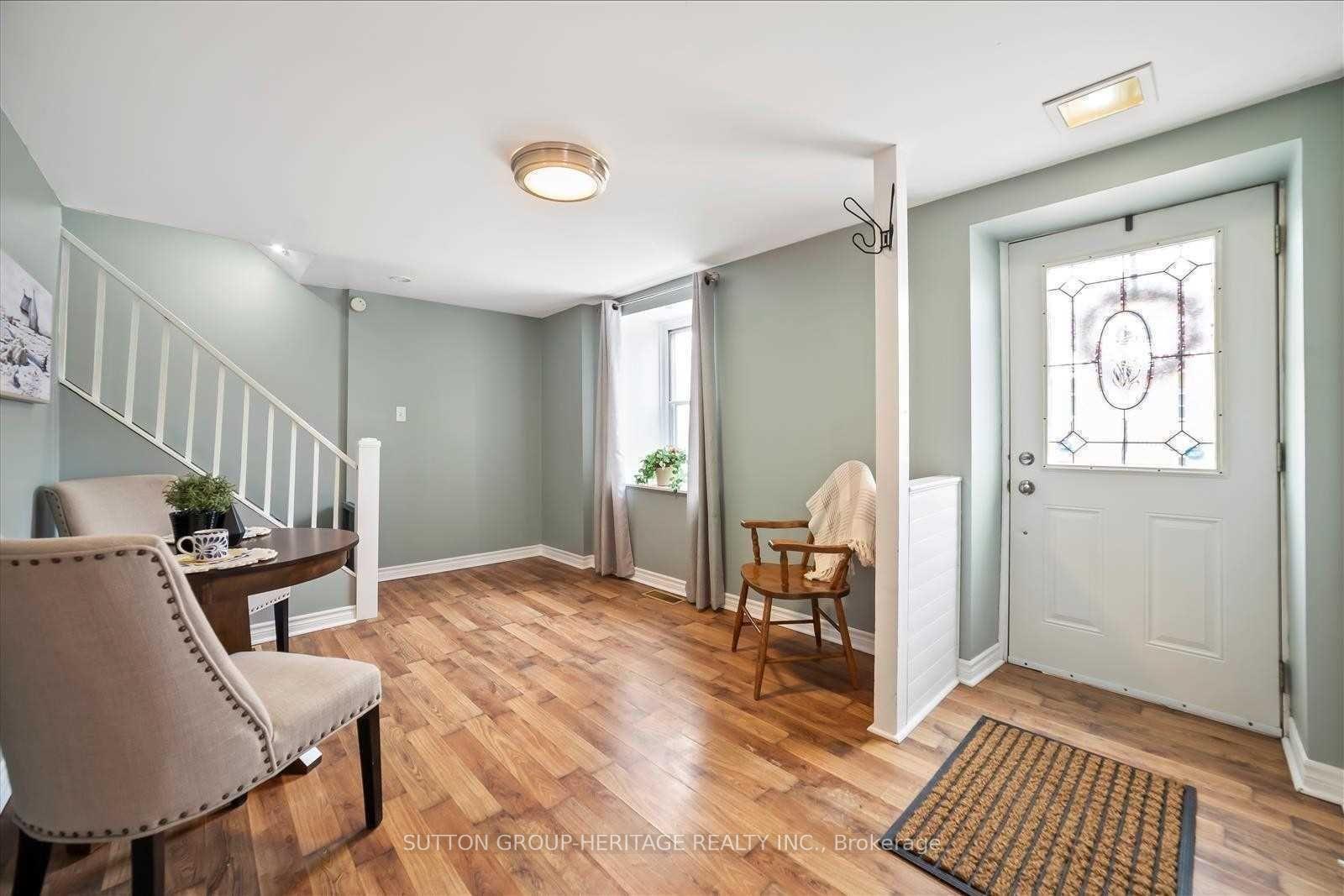 Photo 2 of 1612 Dufferin Street, Whitby, Port Whitby — HOMEH