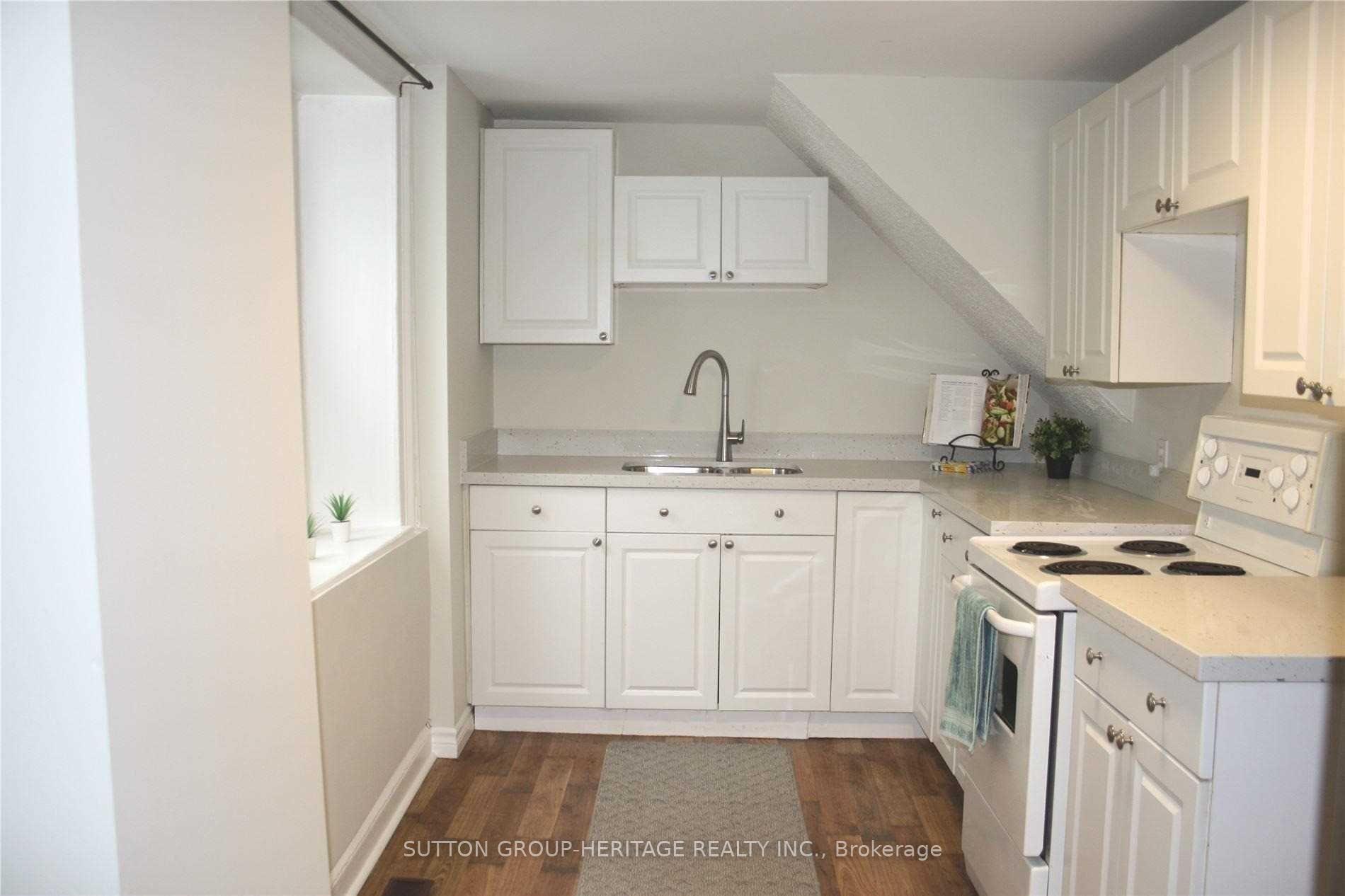 Photo 6 of 1612 Dufferin Street, Whitby, Port Whitby — HOMEH