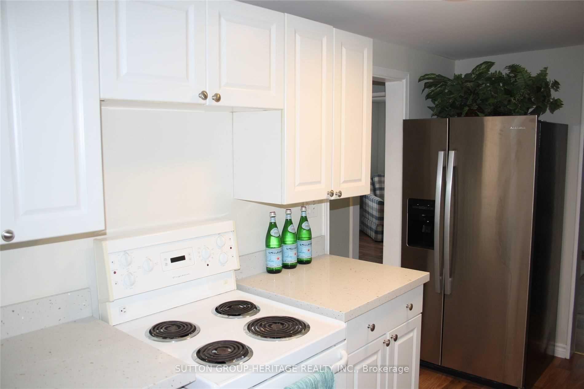 Photo 9 of 1612 Dufferin Street, Whitby, Port Whitby — HOMEH