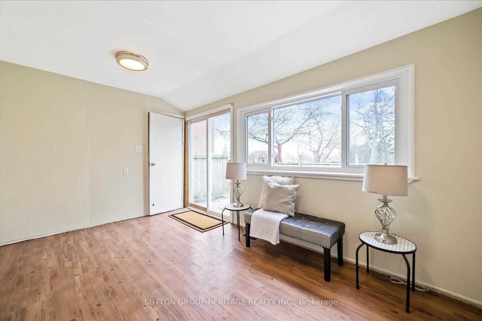 Photo 11 of 1612 Dufferin Street, Whitby, Port Whitby — HOMEH