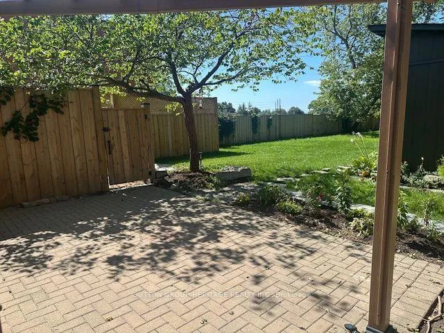Photo 14 of 1612 Dufferin Street, Whitby, Port Whitby — HOMEH