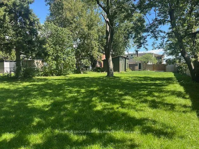 Photo 15 of 1612 Dufferin Street, Whitby, Port Whitby — HOMEH