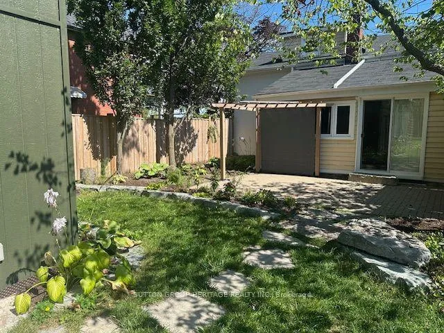 Photo 18 of 1612 Dufferin Street, Whitby, Port Whitby — HOMEH