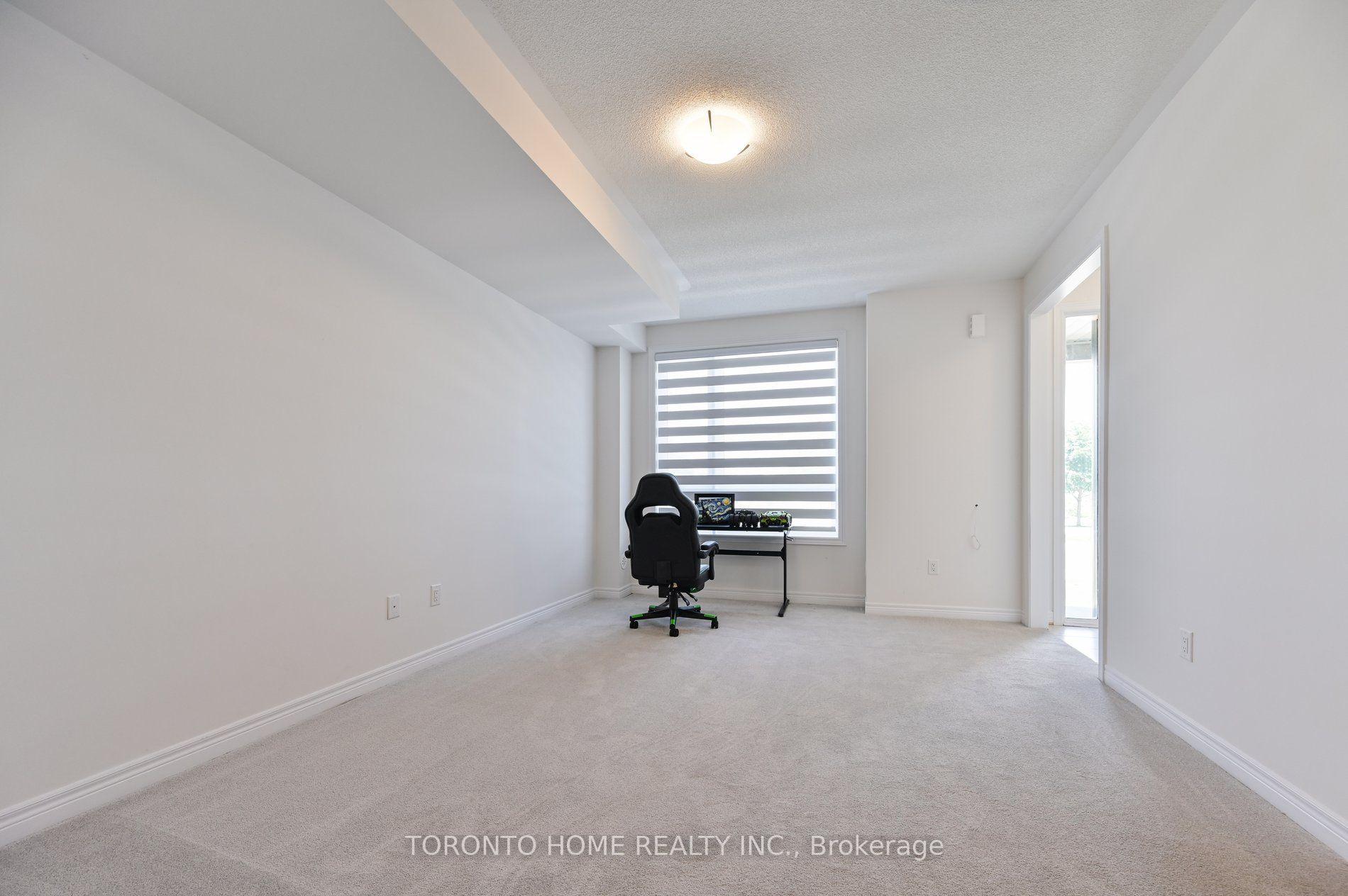 Photo 4 of 113 Mumbai Drive, Markham, Middlefield — HOMEH