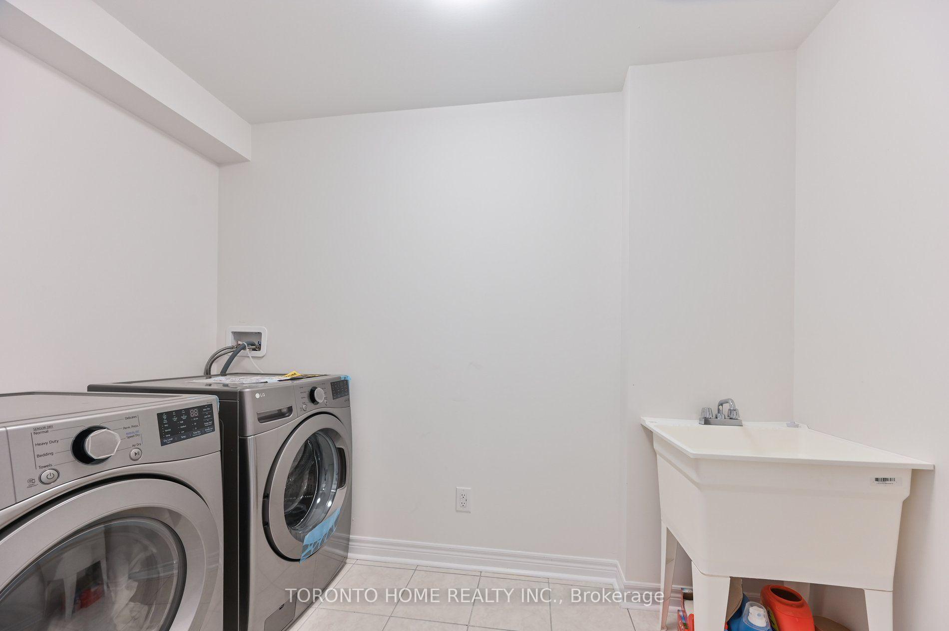 Photo 7 of 113 Mumbai Drive, Markham, Middlefield — HOMEH