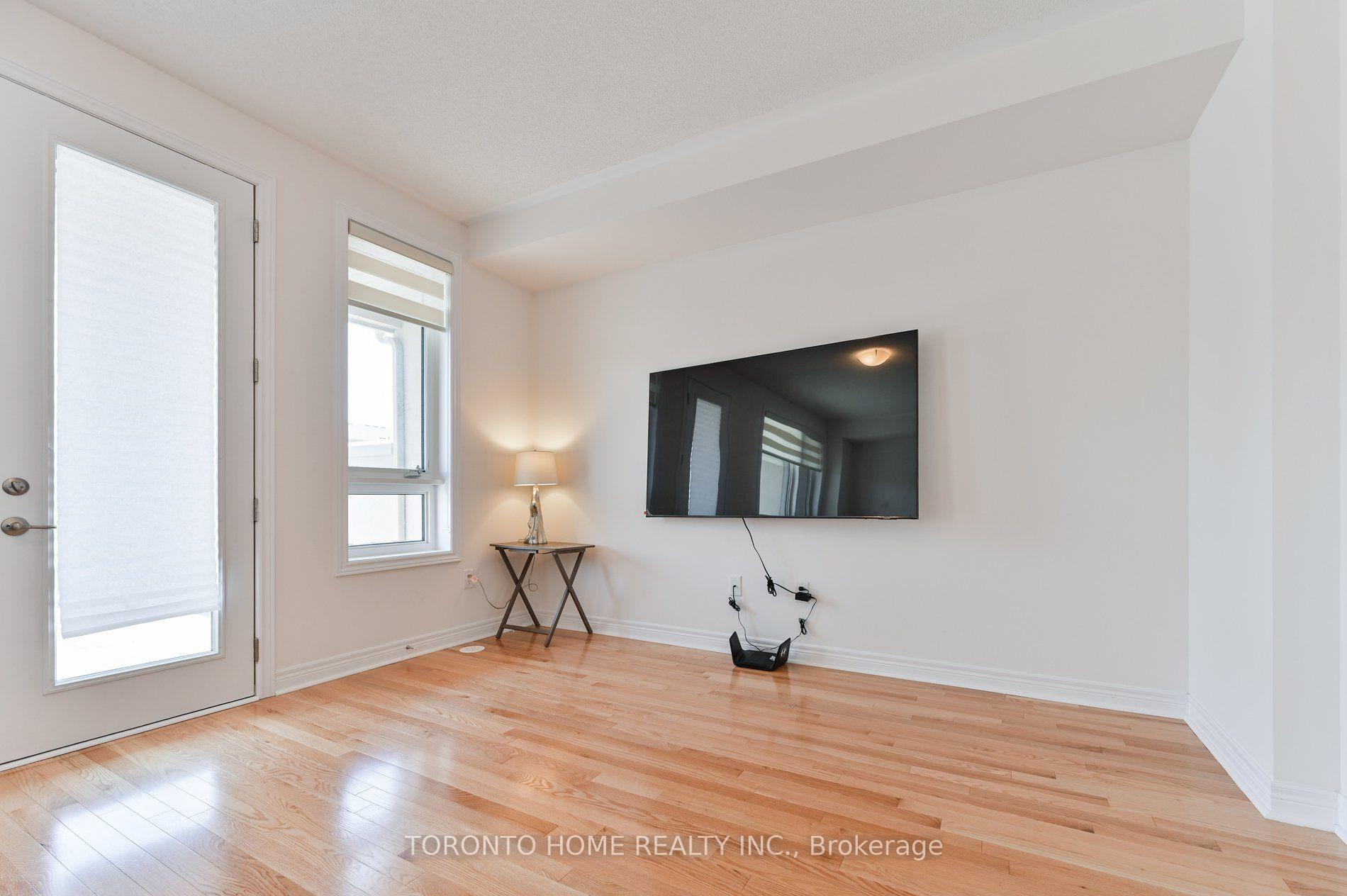Photo 11 of 113 Mumbai Drive, Markham, Middlefield — HOMEH