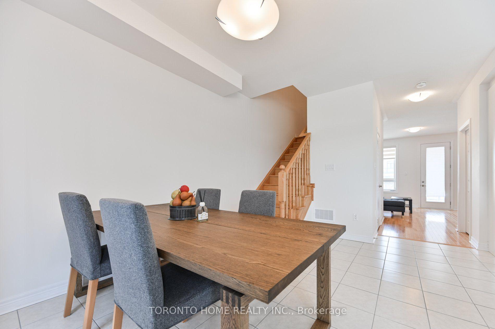 Photo 13 of 113 Mumbai Drive, Markham, Middlefield — HOMEH
