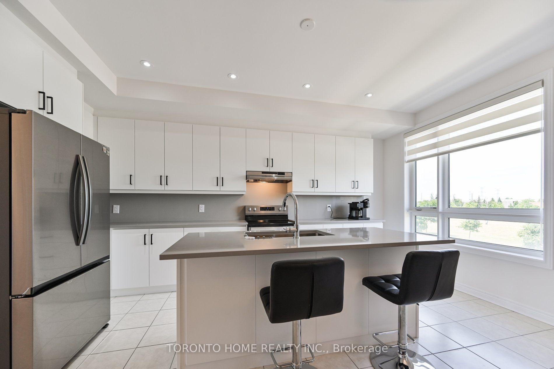 Photo 14 of 113 Mumbai Drive, Markham, Middlefield — HOMEH