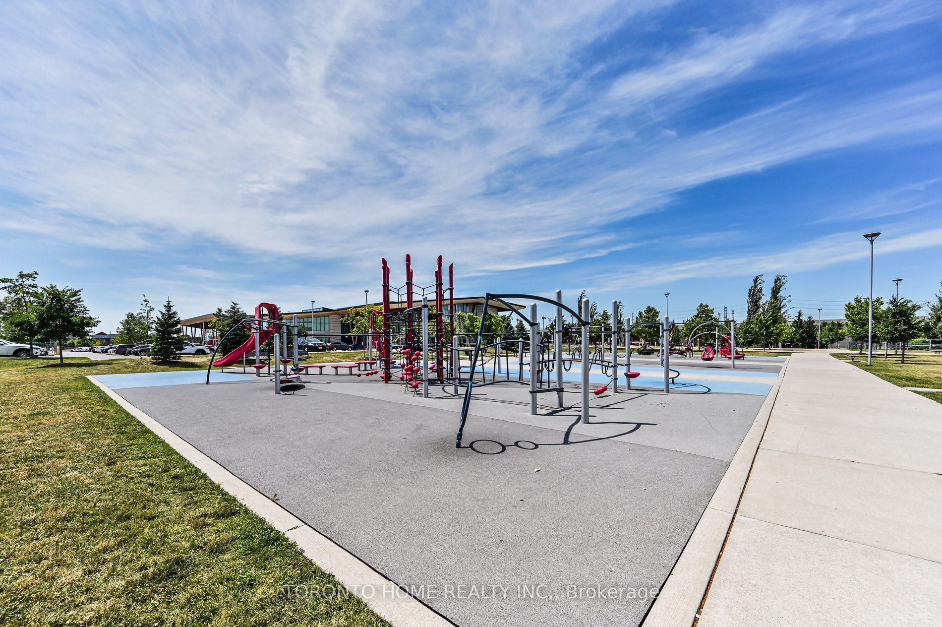 Photo 35 of 113 Mumbai Drive, Markham, Middlefield — HOMEH