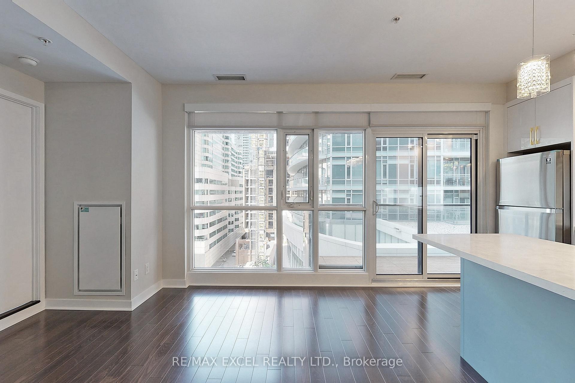 Photo 14 of Unit 1013, 295 Adelaide Street W, Toronto, Waterfront Communities — HOMEH