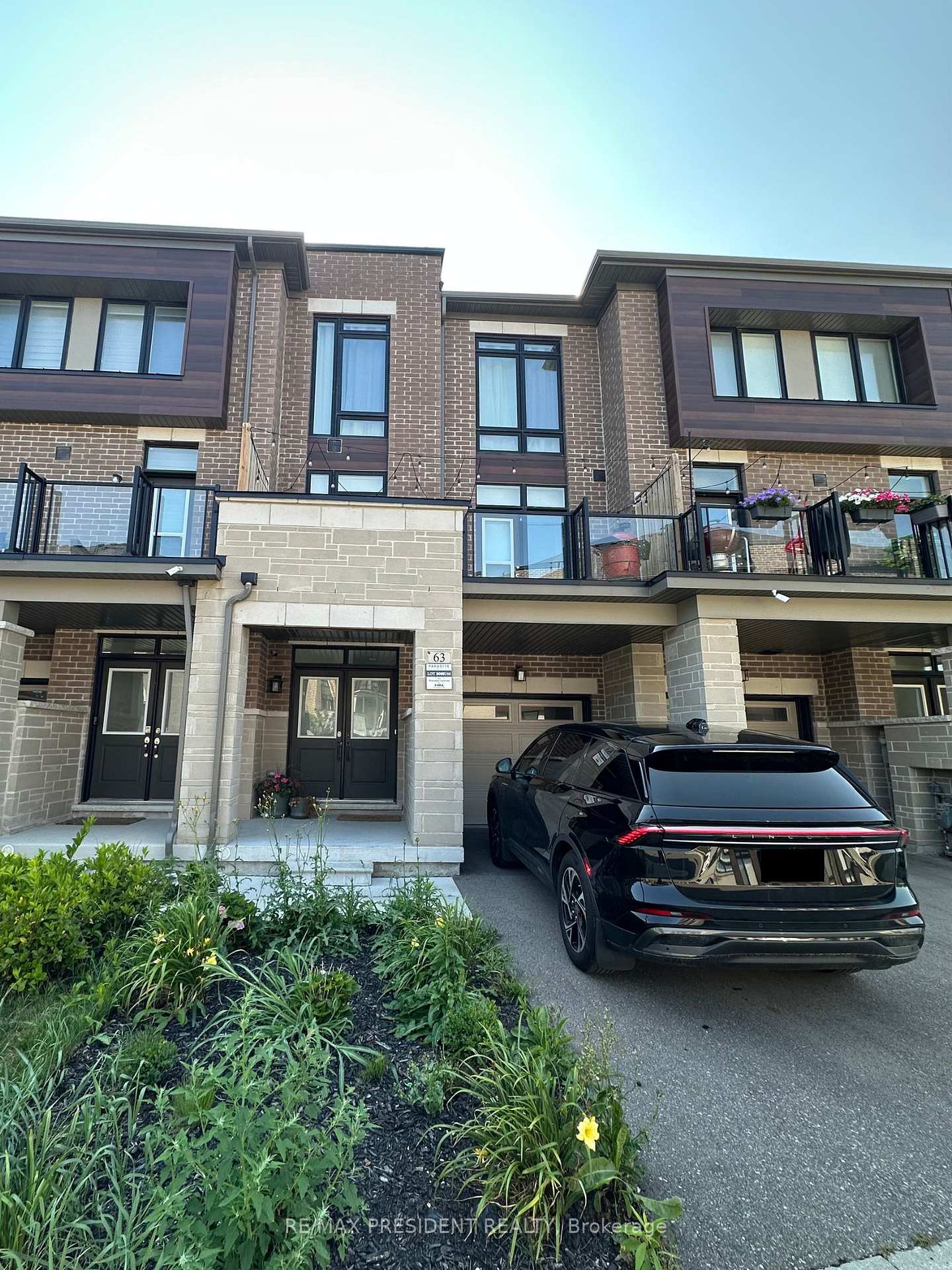 Photo 15 of 63 Holyrood Crescent, Vaughan, Kleinburg — HOMEH