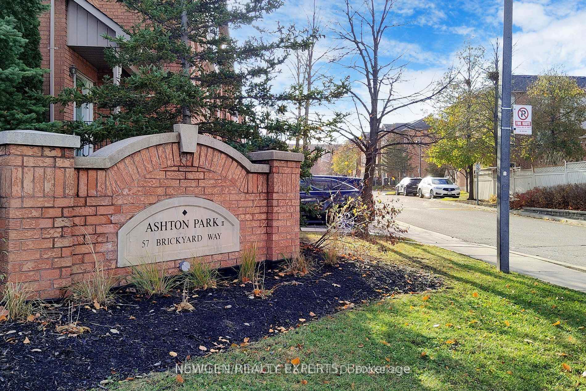 Photo 2 of Unit 108, 57 Brickyard Way, Brampton, Brampton North — HOMEH