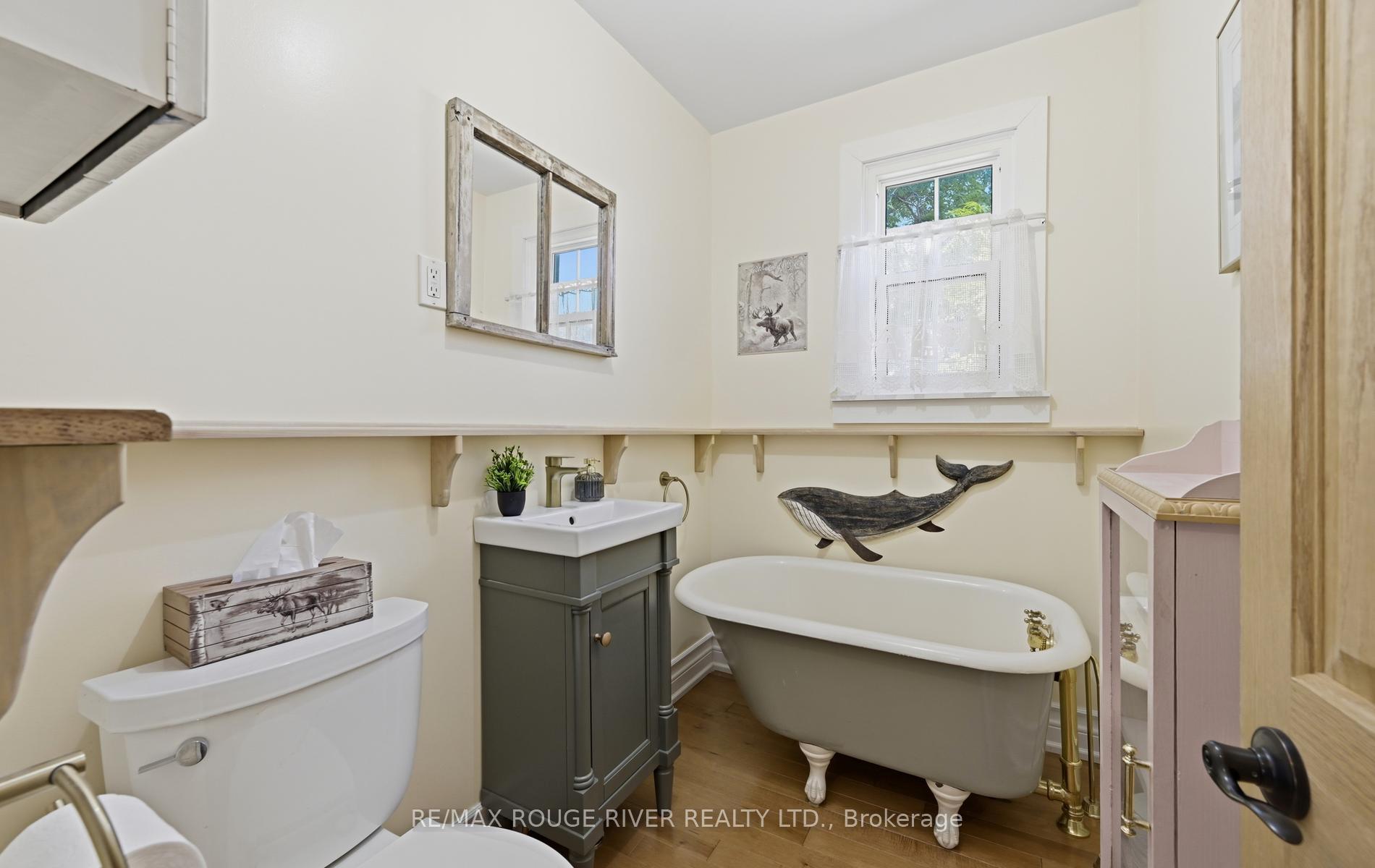 Photo 59 of 303 Burns Street E, Whitby, Downtown Whitby — HOMEH