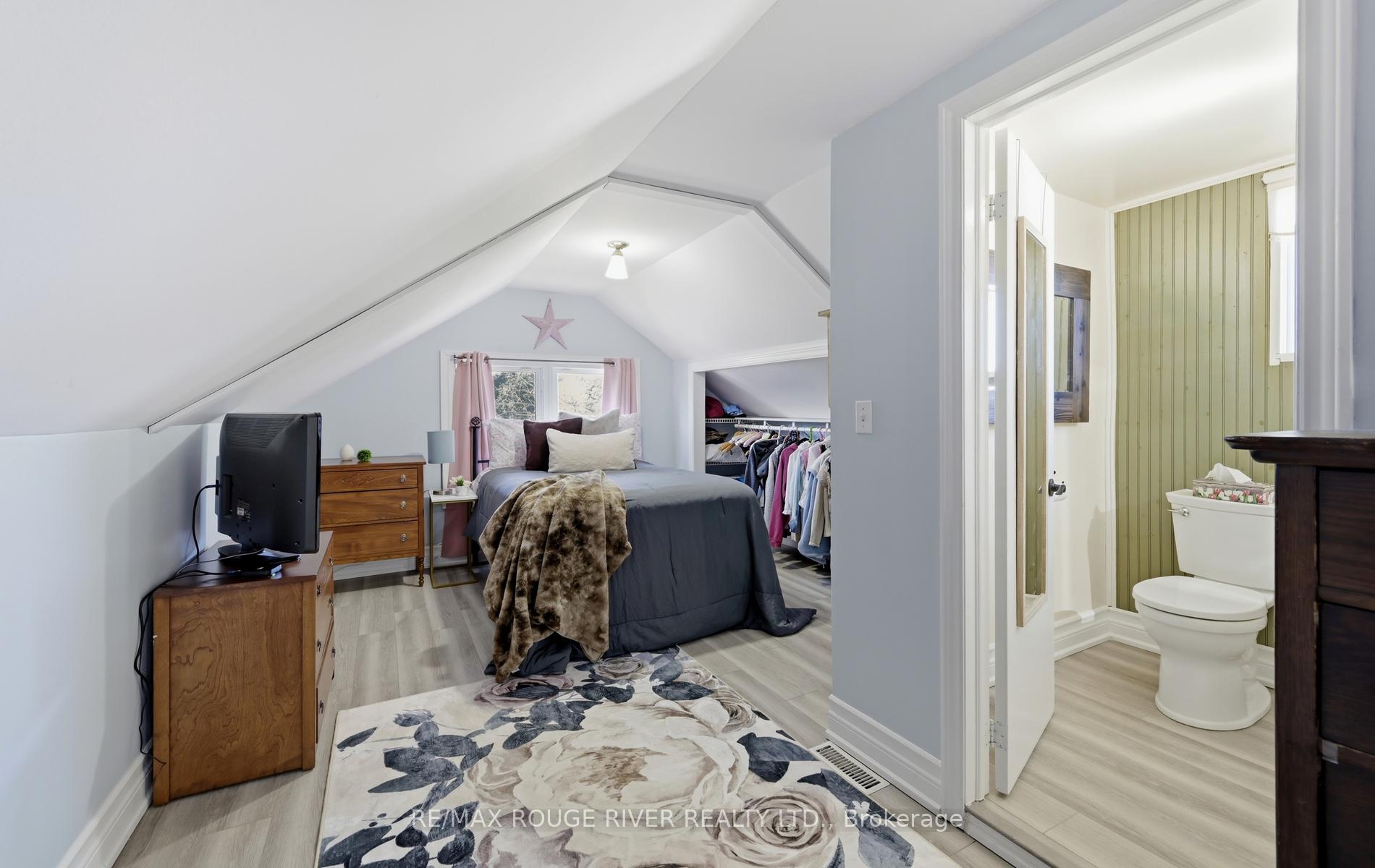 Photo 63 of 303 Burns Street E, Whitby, Downtown Whitby — HOMEH
