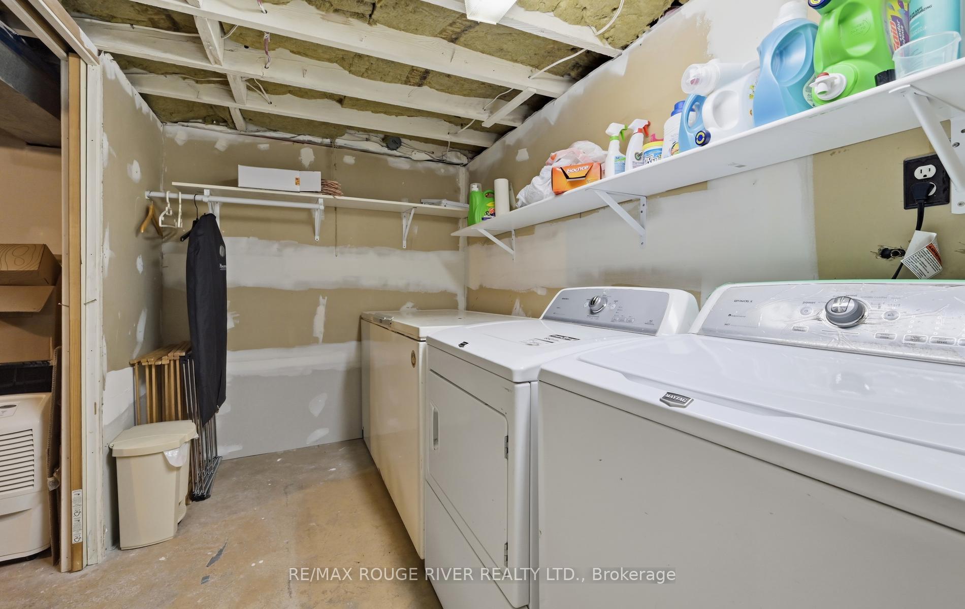 Photo 69 of 303 Burns Street E, Whitby, Downtown Whitby — HOMEH