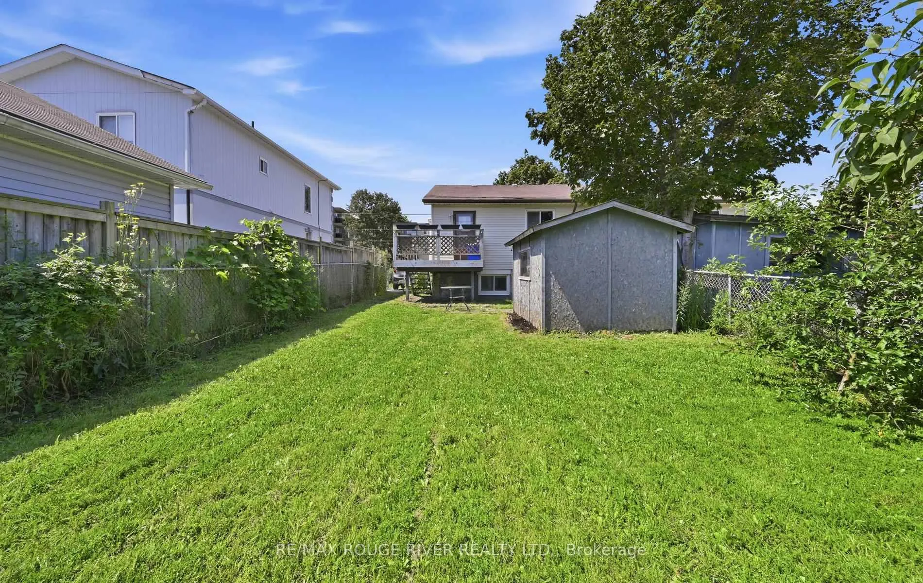 Photo 31 of 303 Burns Street E, Whitby, Downtown Whitby — HOMEH