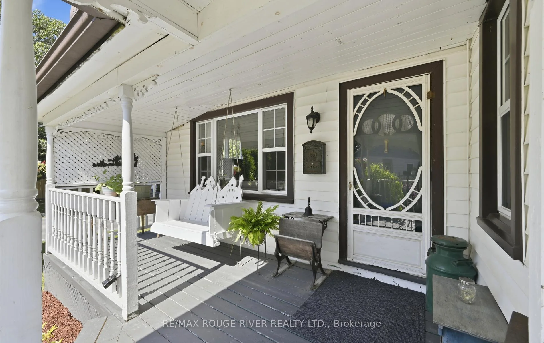 Photo 44 of 303 Burns Street E, Whitby, Downtown Whitby — HOMEH