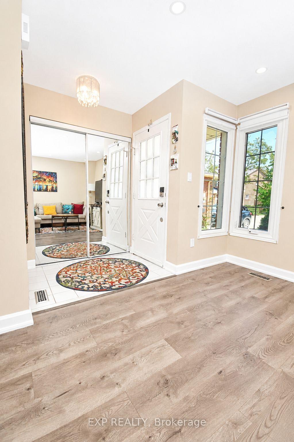 Photo 3 of Unit 2, 165 Kozlov Street, Barrie, West Bayfield — HOMEH