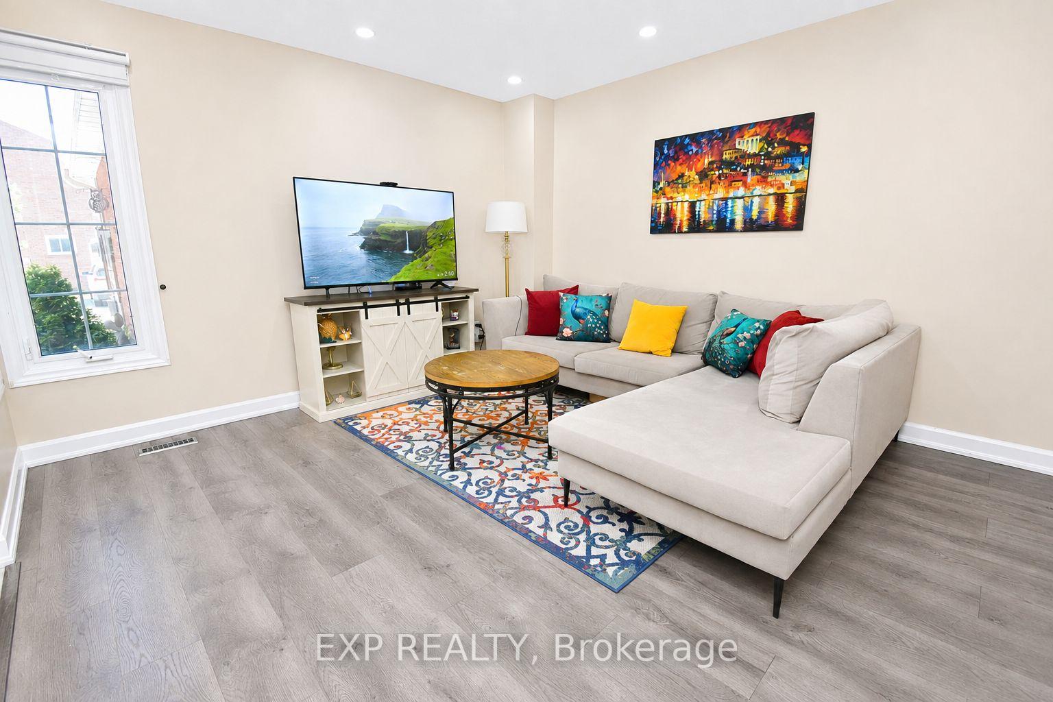 Photo 5 of Unit 2, 165 Kozlov Street, Barrie, West Bayfield — HOMEH