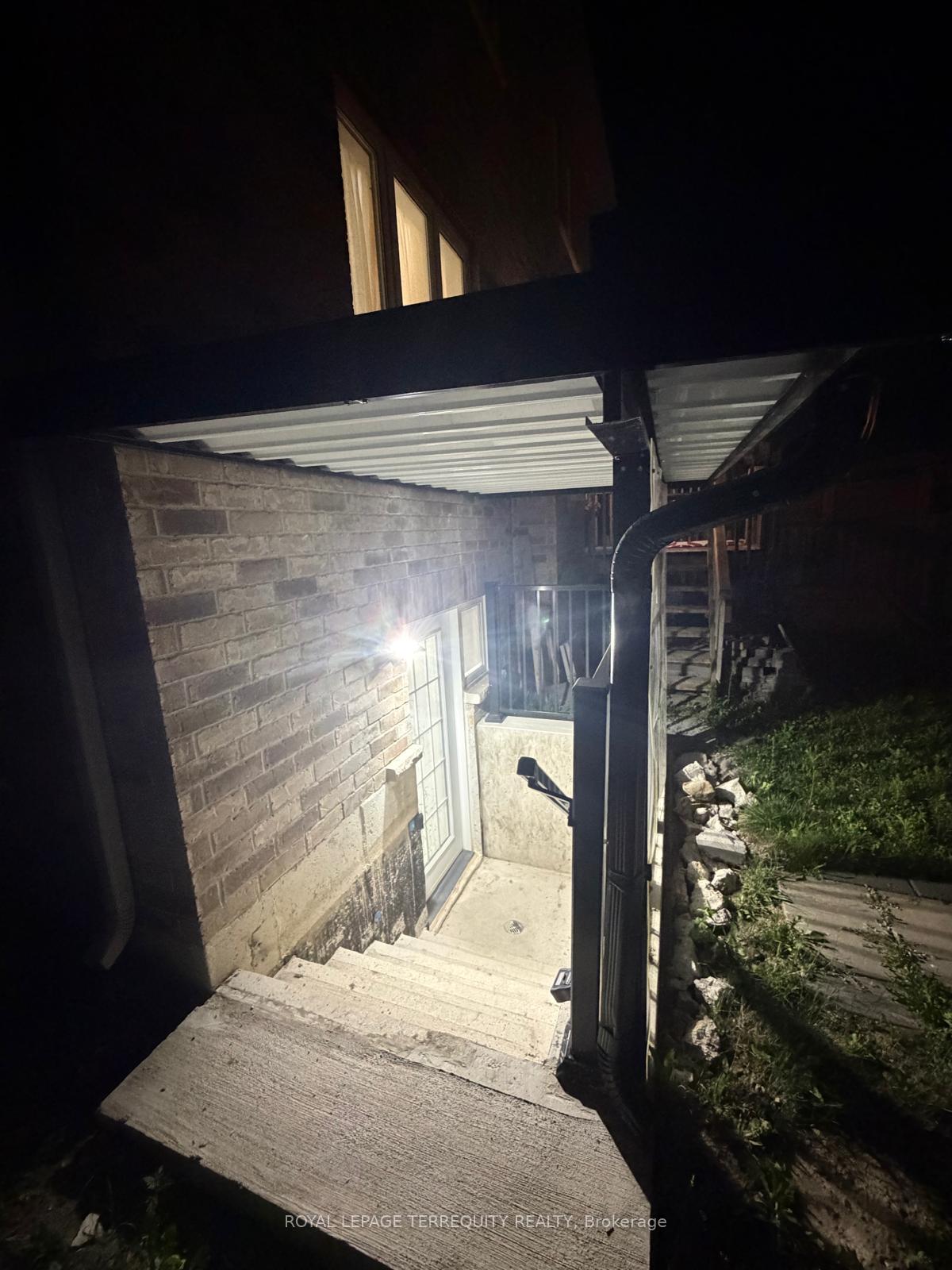 Photo 12 of Unit Basement, 1976 Riverton Street, Oshawa, Taunton — HOMEH