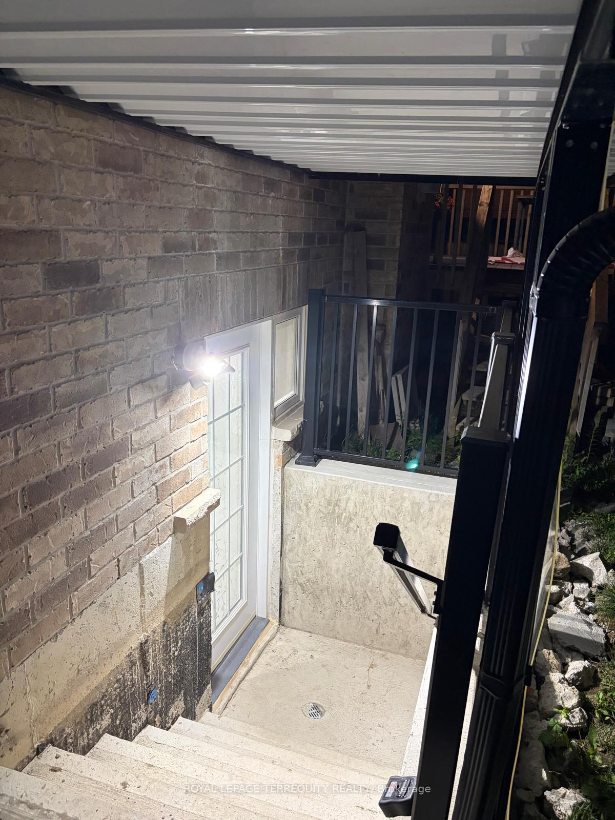 Photo 13 of Unit Basement, 1976 Riverton Street, Oshawa, Taunton — HOMEH