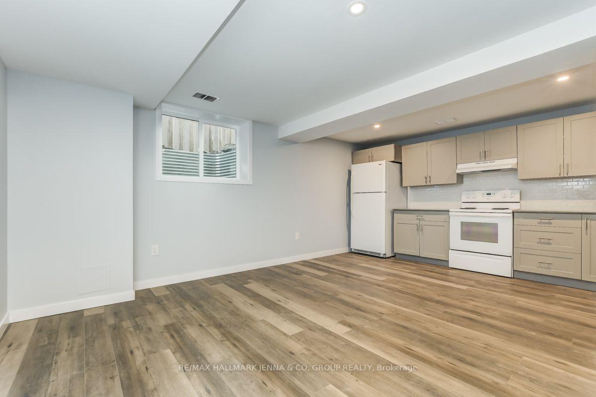 Photo 9 of 21 B St Remy Drive, Ottawa, Barrhaven - Pheasant Run — HOMEH
