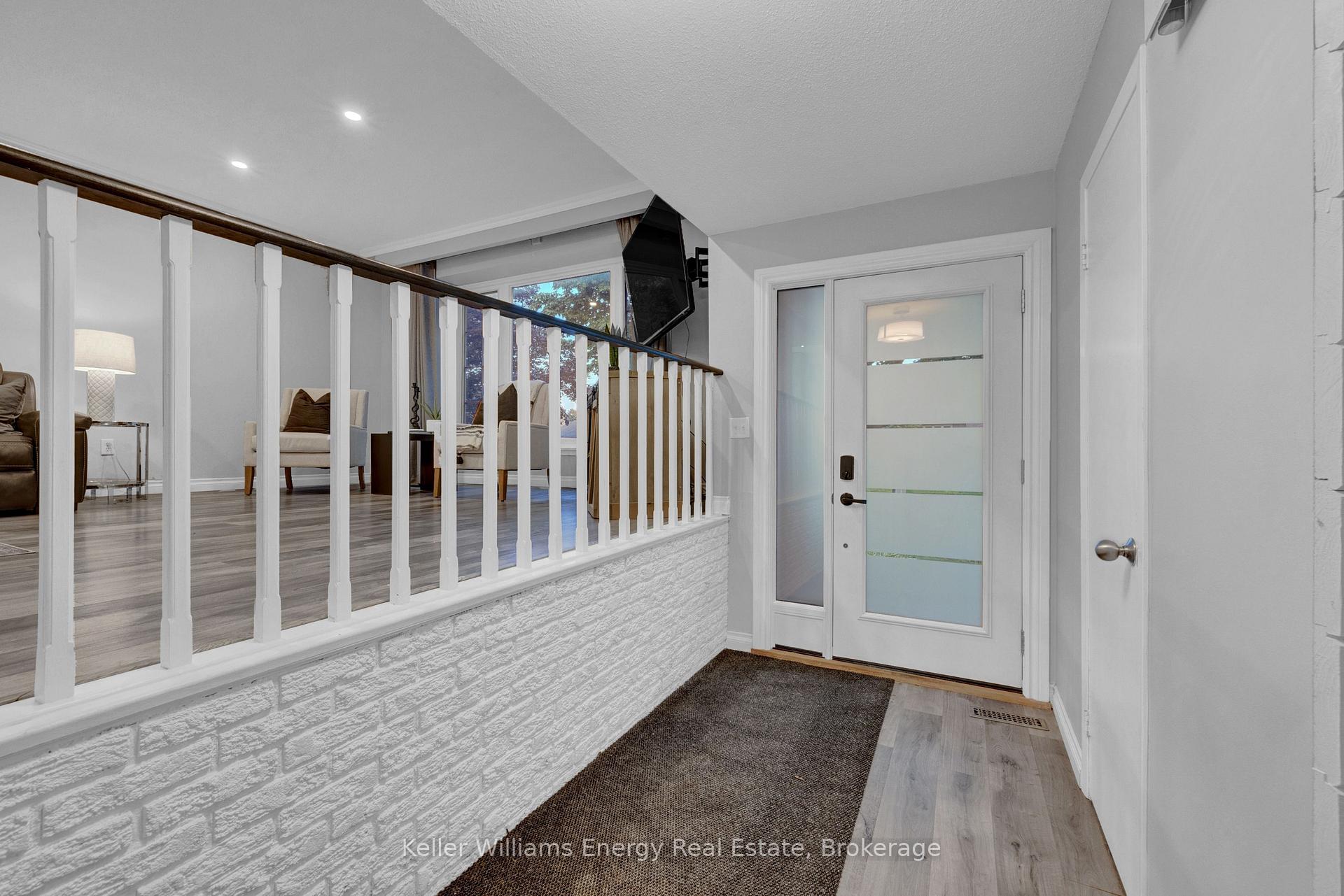Photo 5 of 38 Spry Avenue, Clarington, Bowmanville — HOMEH