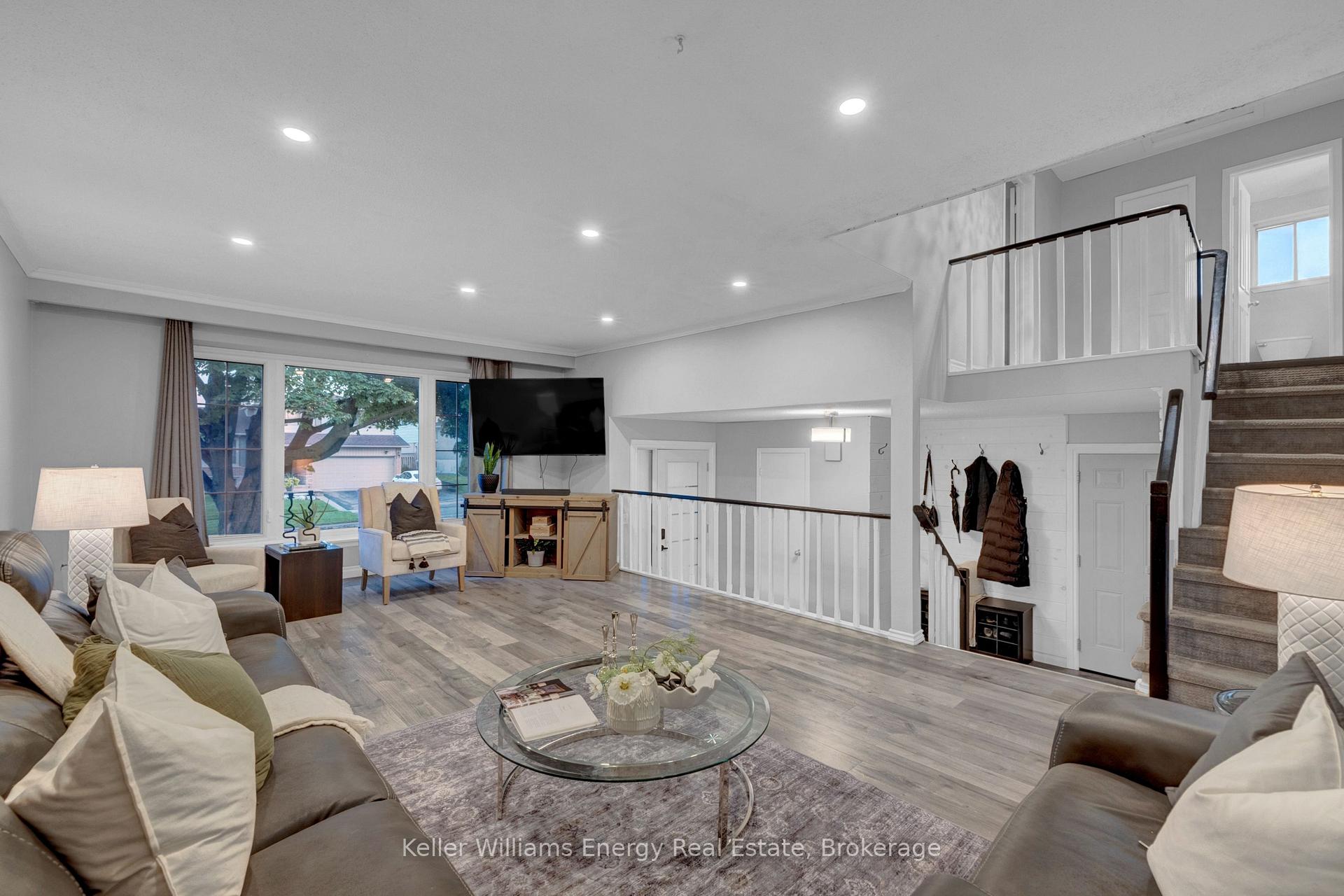 Photo 8 of 38 Spry Avenue, Clarington, Bowmanville — HOMEH