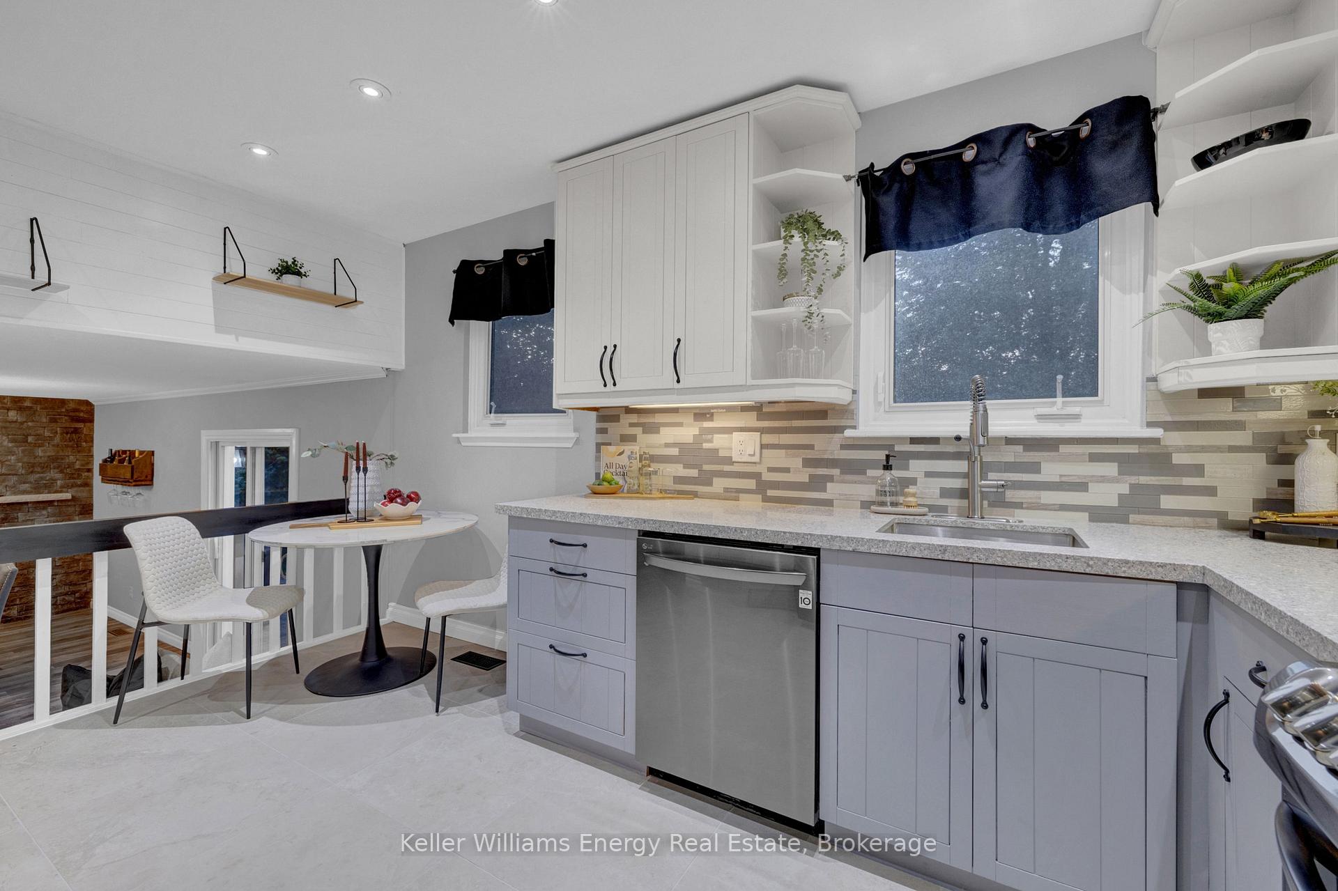 Photo 17 of 38 Spry Avenue, Clarington, Bowmanville — HOMEH