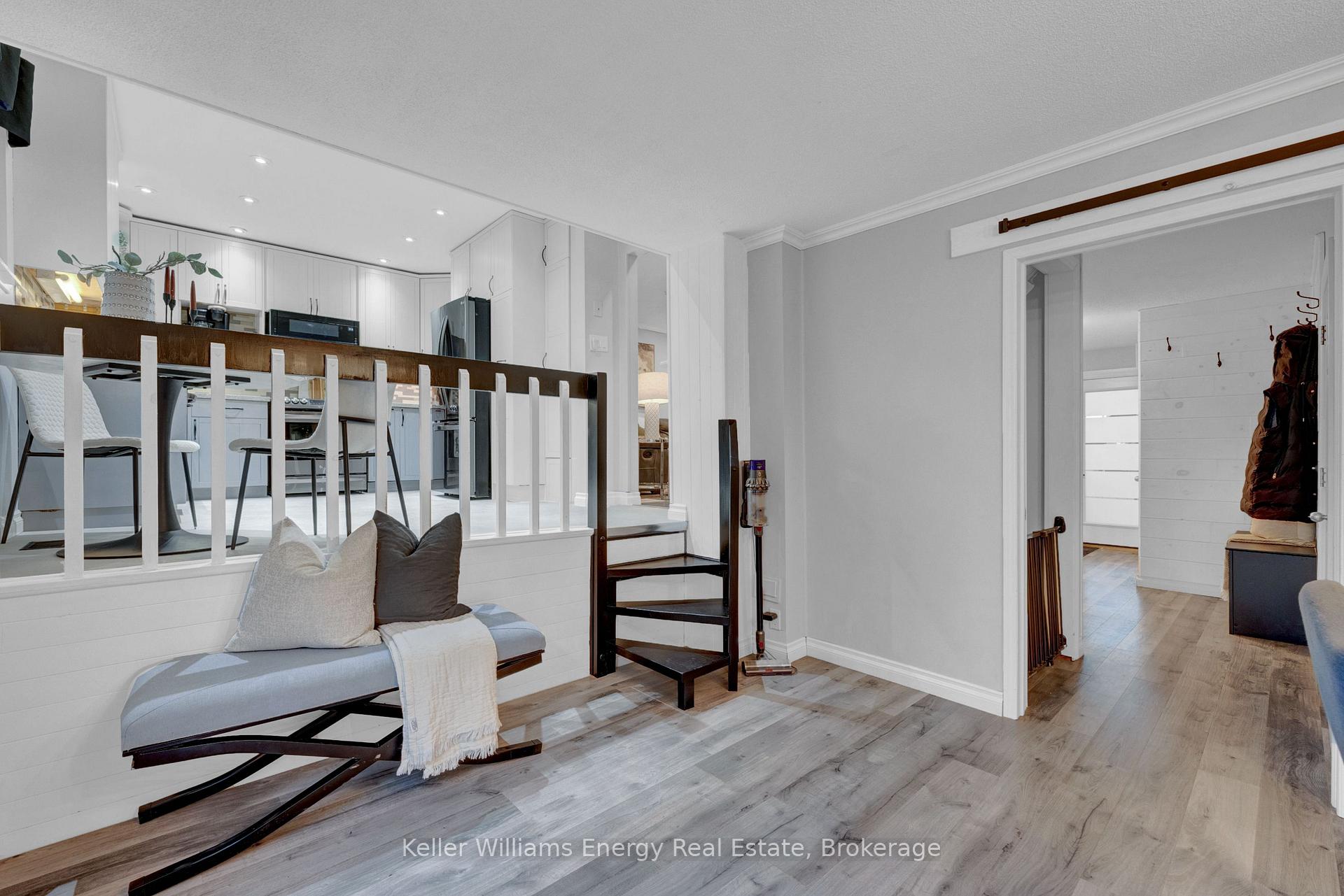 Photo 20 of 38 Spry Avenue, Clarington, Bowmanville — HOMEH