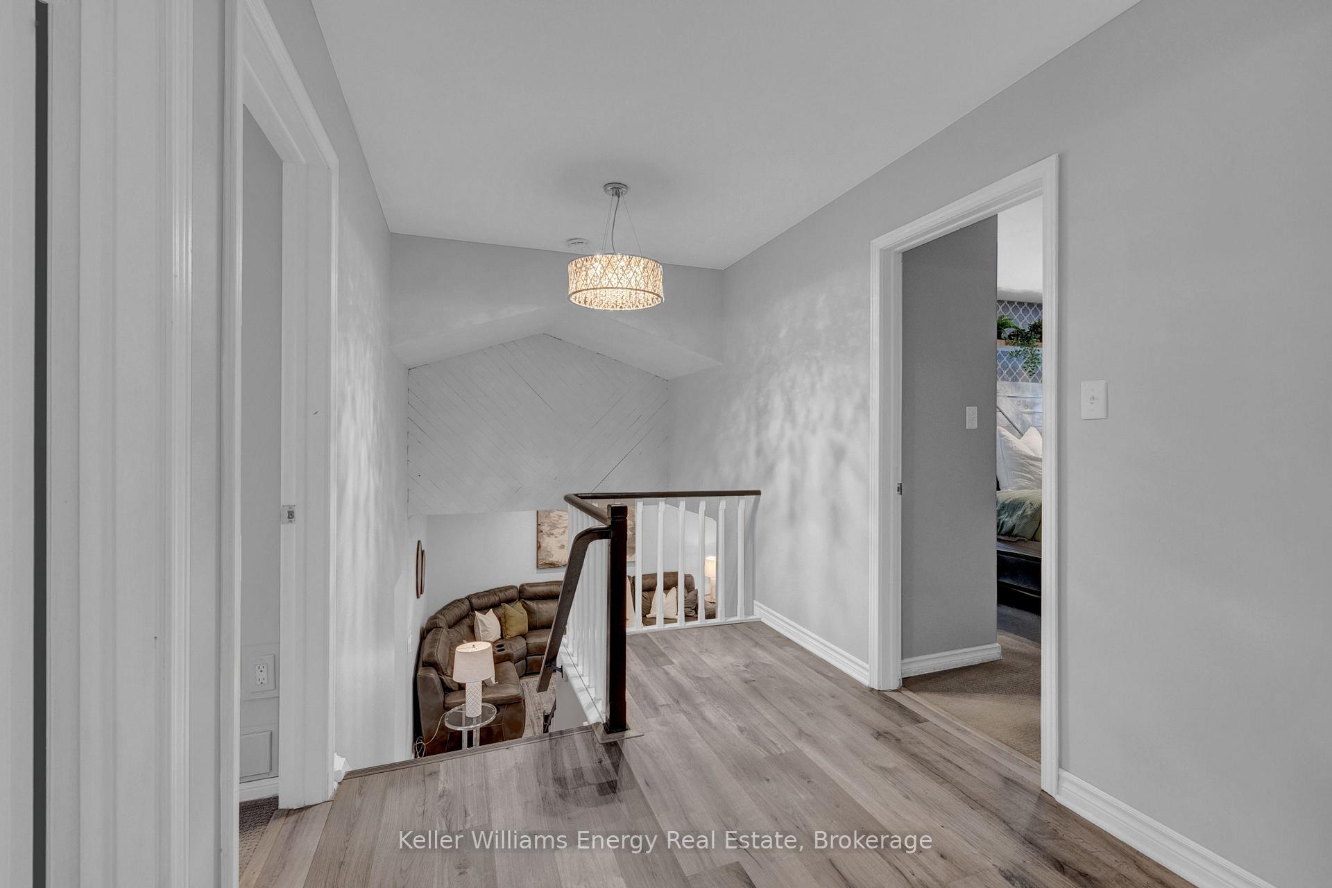 Photo 24 of 38 Spry Avenue, Clarington, Bowmanville — HOMEH