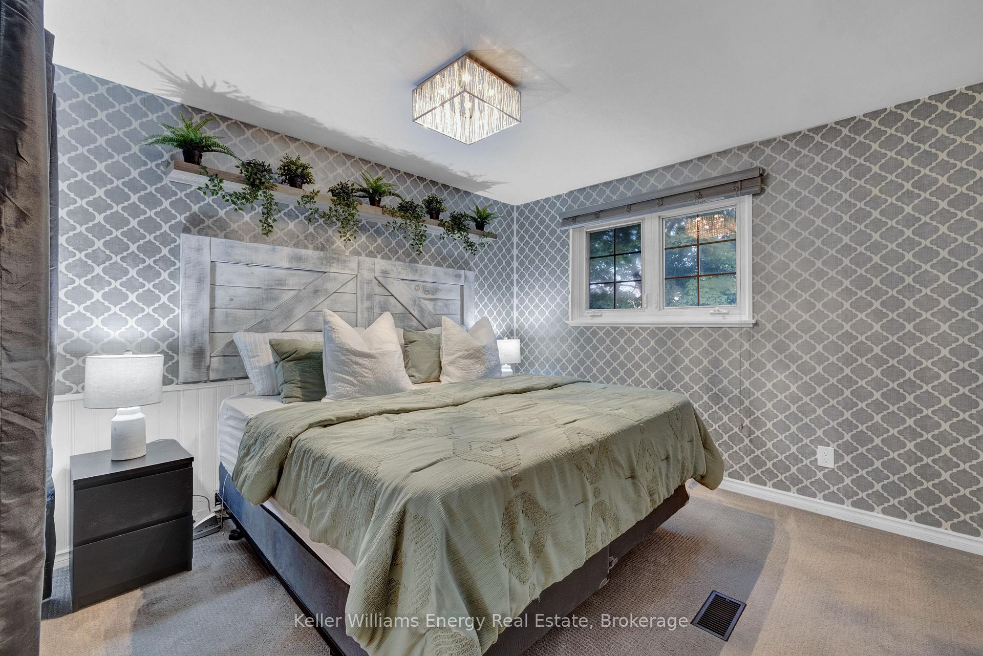 Photo 25 of 38 Spry Avenue, Clarington, Bowmanville — HOMEH