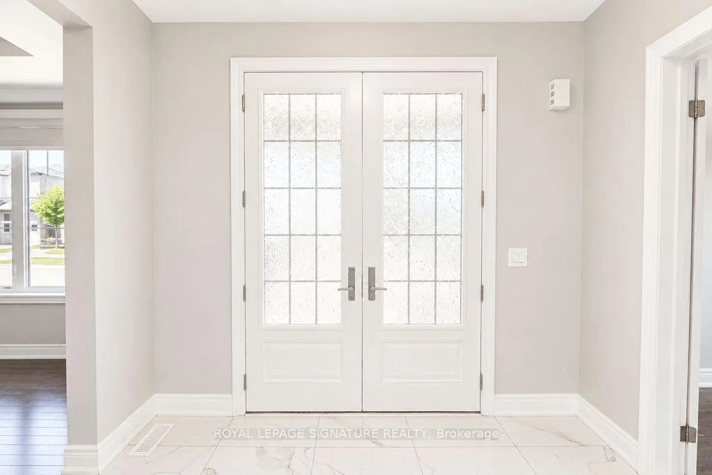 Photo 3 of 2634 Sapphire Drive, Pickering, Rural Pickering — HOMEH