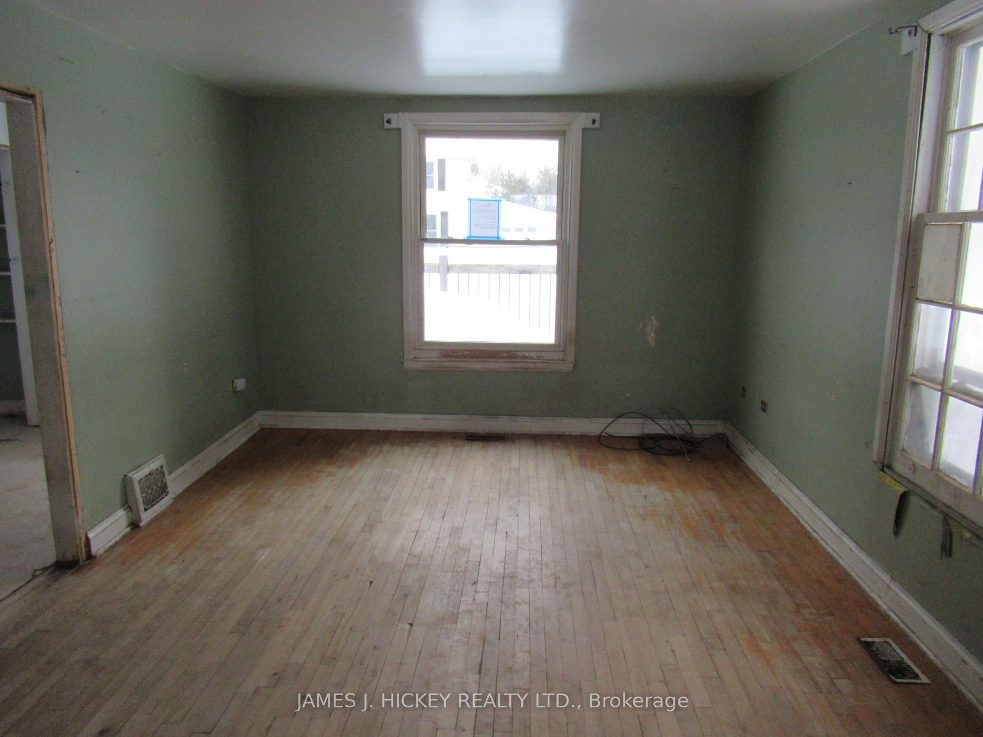 Photo 4 of 10 Iberville Street, Deep River, Deep River — HOMEH