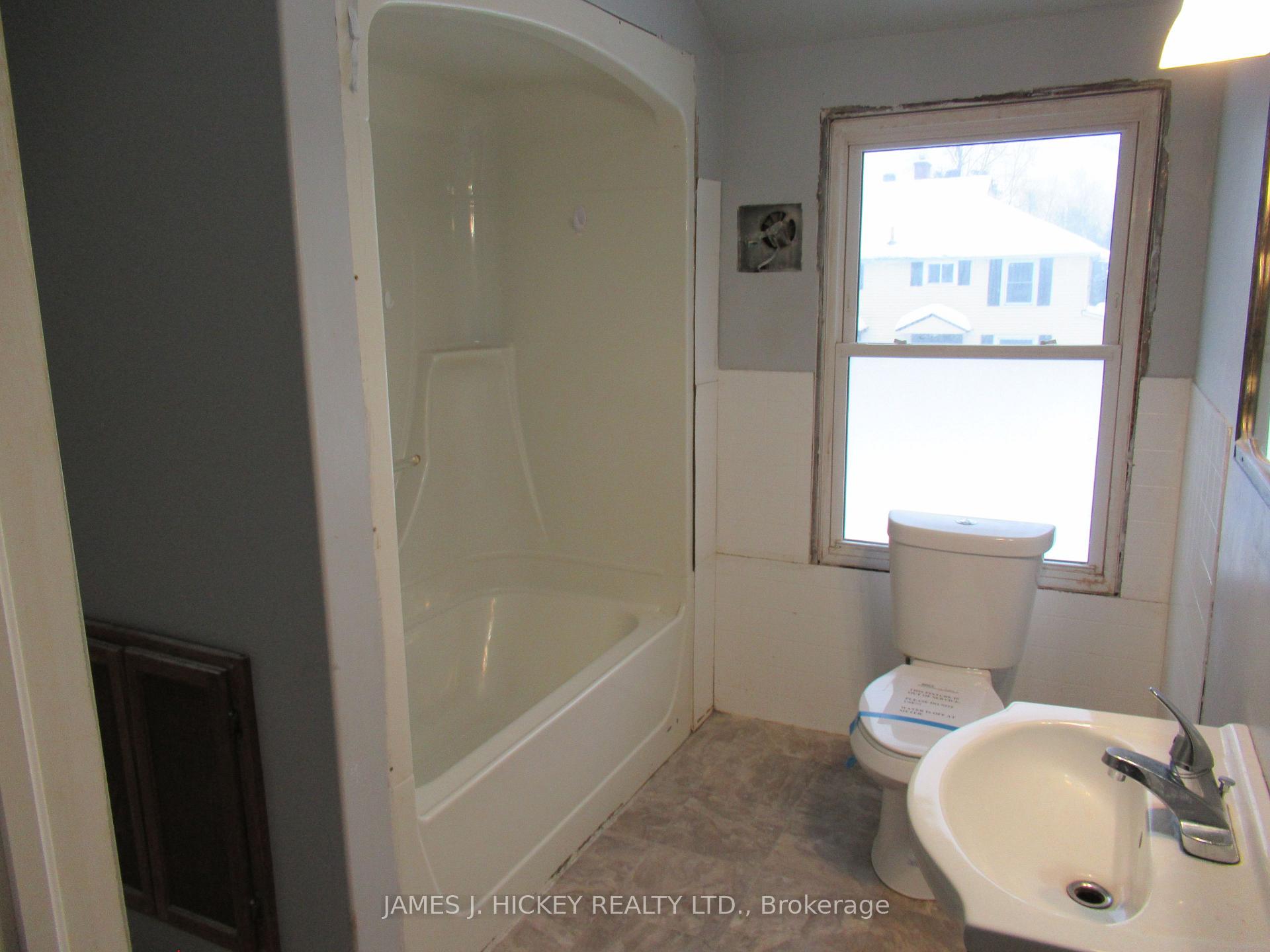 Photo 11 of 10 Iberville Street, Deep River, Deep River — HOMEH