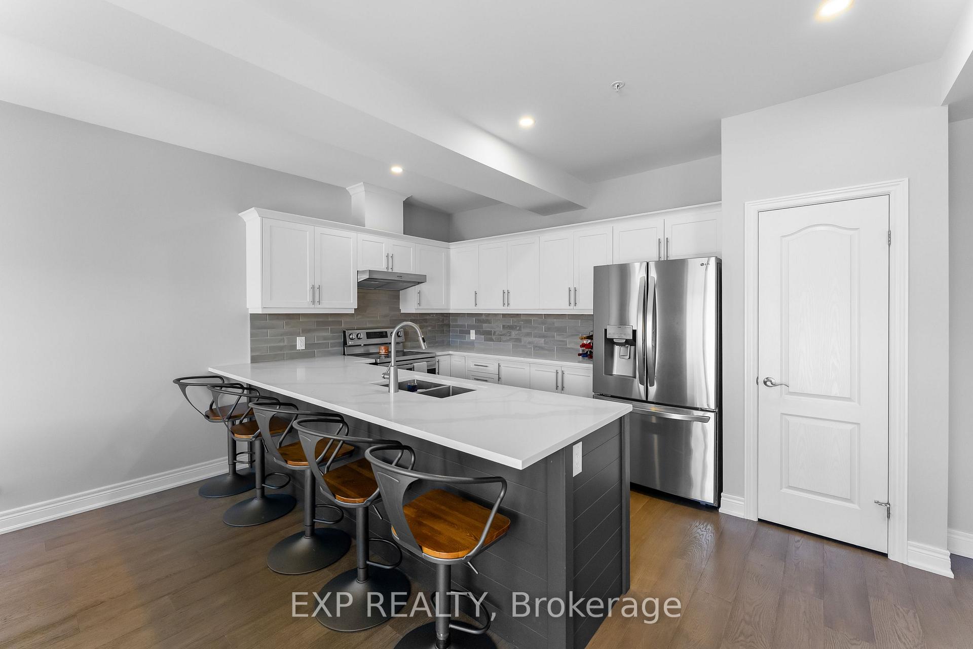 Photo 11 of 27 Corbin Street, St. Catharines, Oakdale — HOMEH