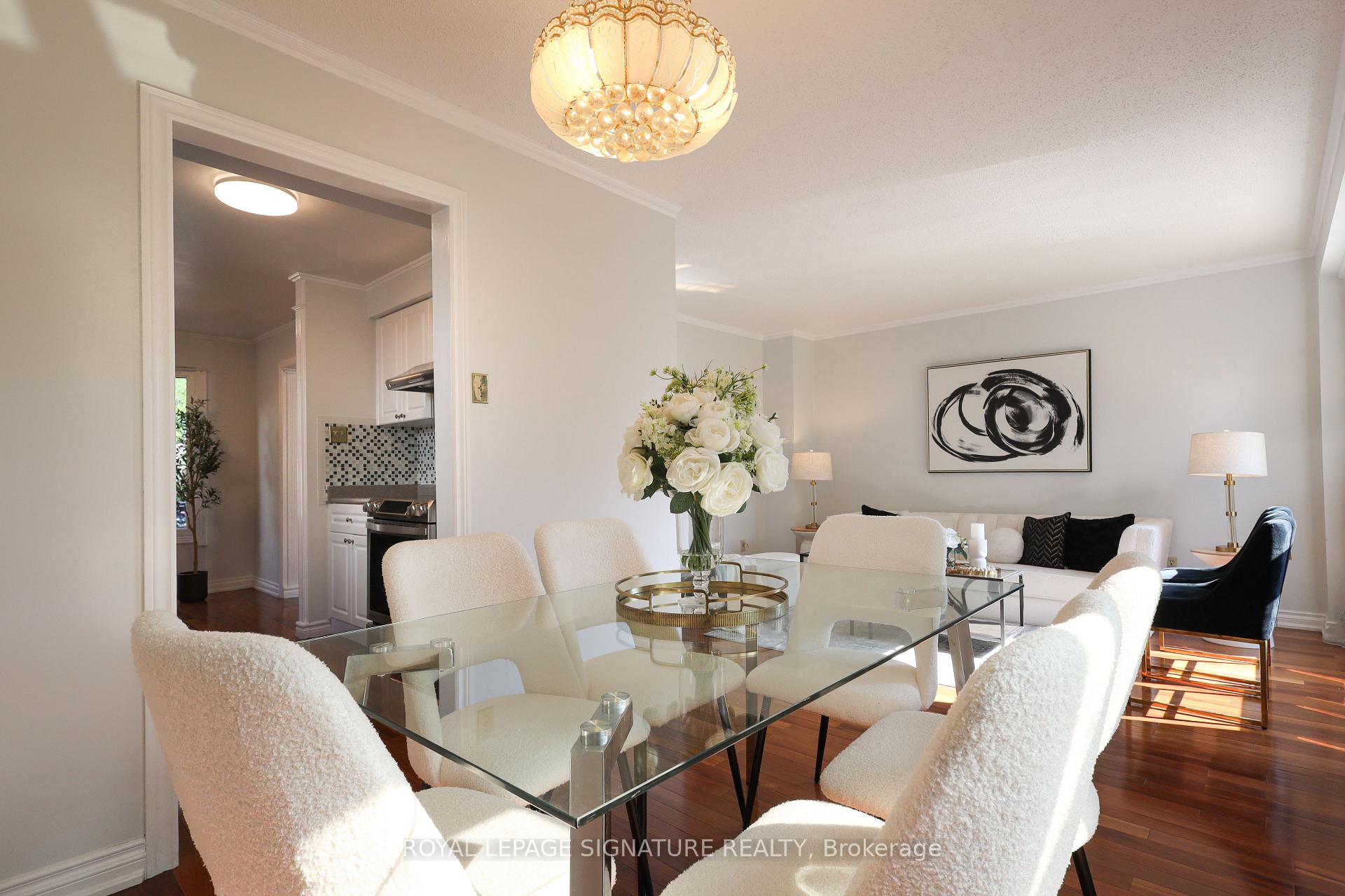 Photo 13 of 37 Oleander Crescent, Brampton, Heart Lake East — HOMEH