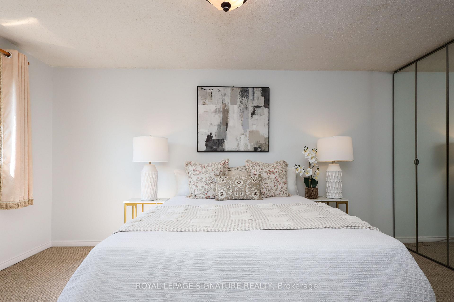 Photo 30 of 37 Oleander Crescent, Brampton, Heart Lake East — HOMEH