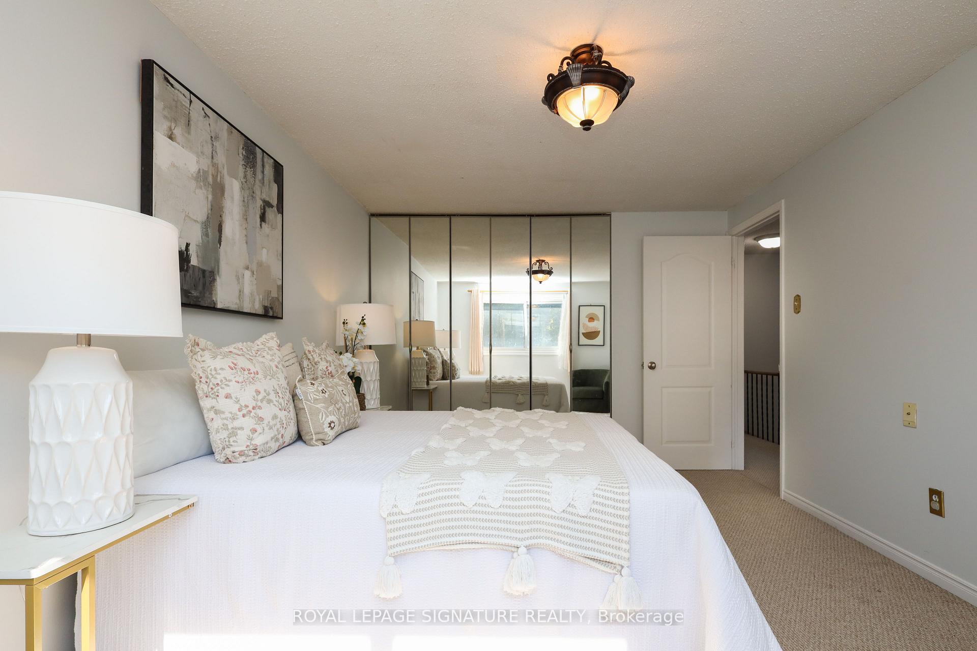 Photo 31 of 37 Oleander Crescent, Brampton, Heart Lake East — HOMEH