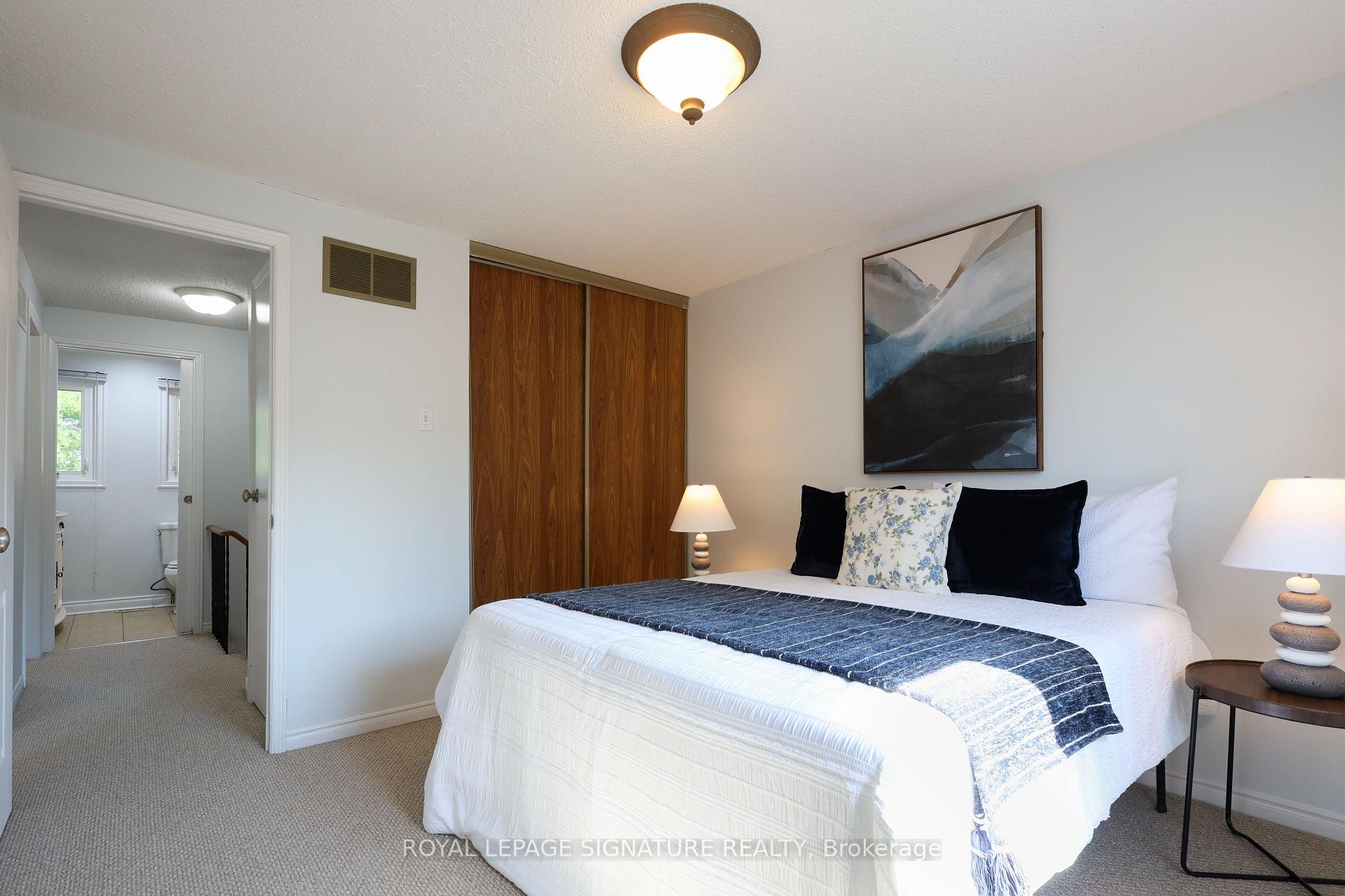 Photo 34 of 37 Oleander Crescent, Brampton, Heart Lake East — HOMEH