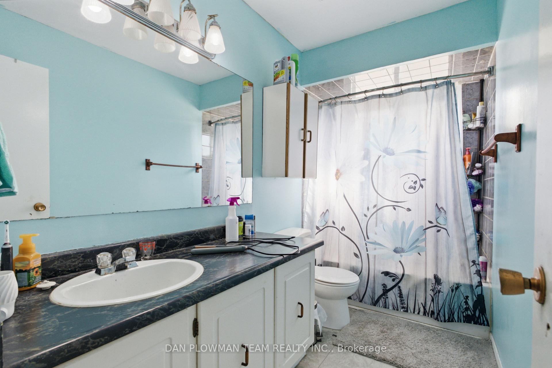 Photo 10 of 21 Doreen Crescent, Clarington, Bowmanville — HOMEH