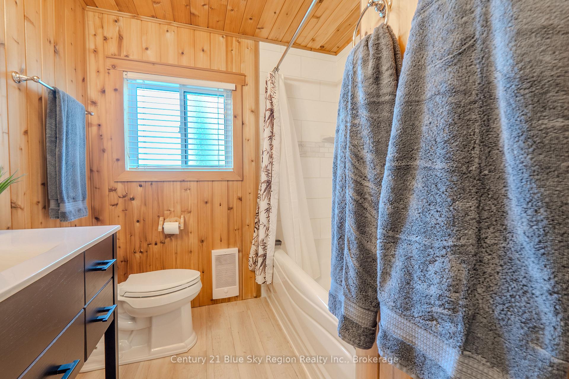 Photo 26 of 485 Mallard Haven Road, Chisholm — HOMEH