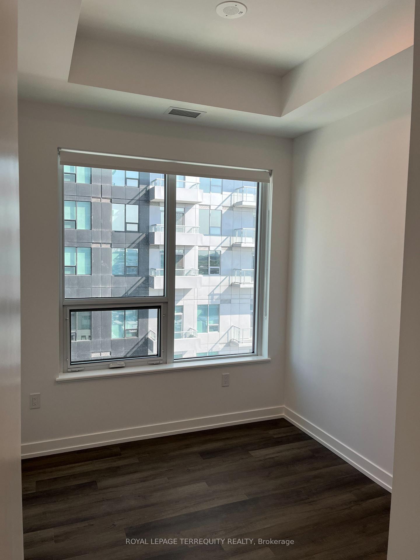 Photo 14 of Unit 809, 21 Meadowdale Road, Vaughan, Concord — HOMEH