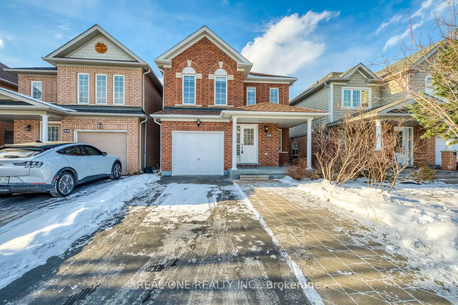 Photo 1 of 36 Tideland Drive, Brampton, Fletcher's Meadow — HOMEH